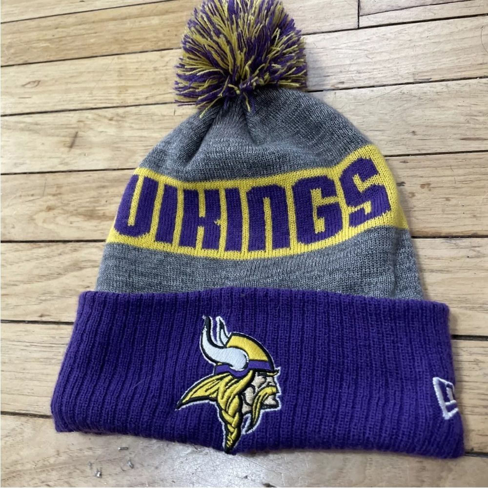 NFL Vikings New Era Beanie Adult Winter Snow Hat Purple Gray Yellow Knit Cap - Picture 3 of 10